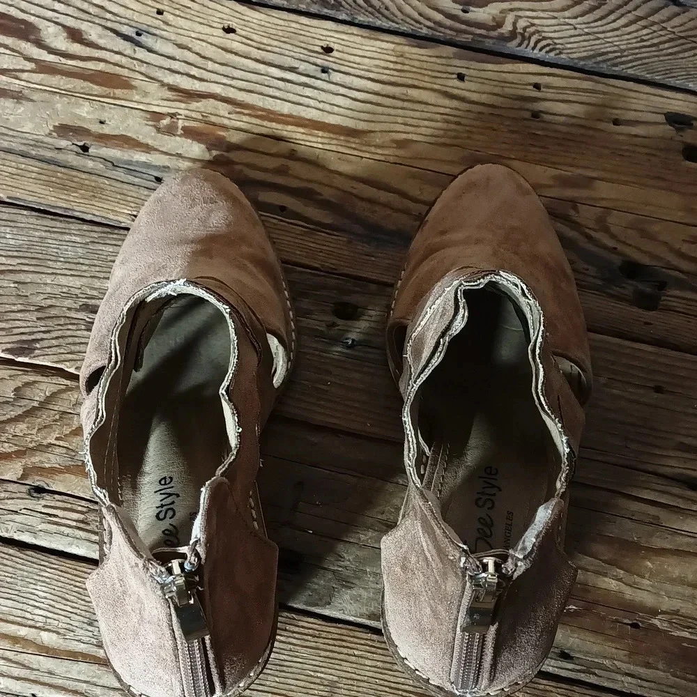 Cowgirlcore  Let's See Style Los Angeles Suede cutout bootie with heel zipper 6 - Picture 6 of 14